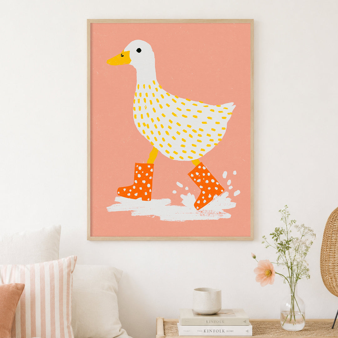 Ente mit Gummistiefeln Poster – Holz natur Rahmen – Produktfoto