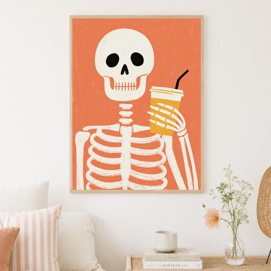 Skelett mit Kaffeebecher Poster – Holz natur Rahmen – Produktfoto