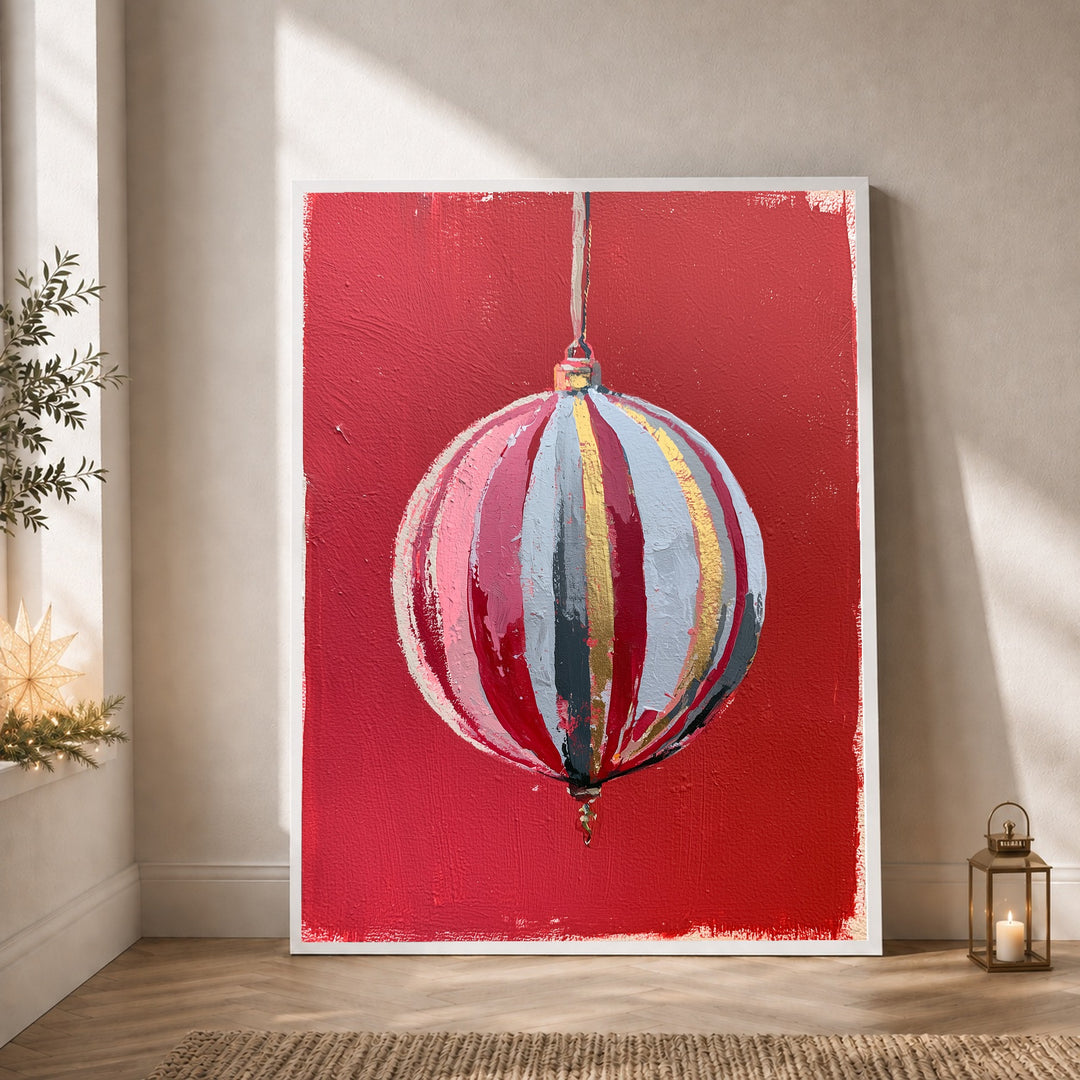 Gestreifte Weihnachtskugel Dopamin Poster – Weißer Rahmen – Produktfoto