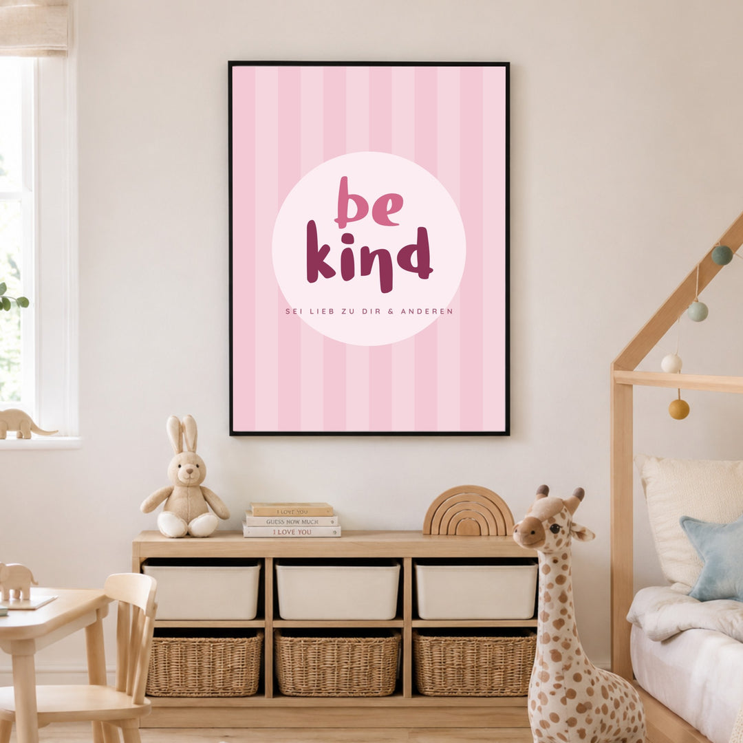 Be Kind rosa Streifen Poster – Schwarzer Rahmen – Produktfoto
