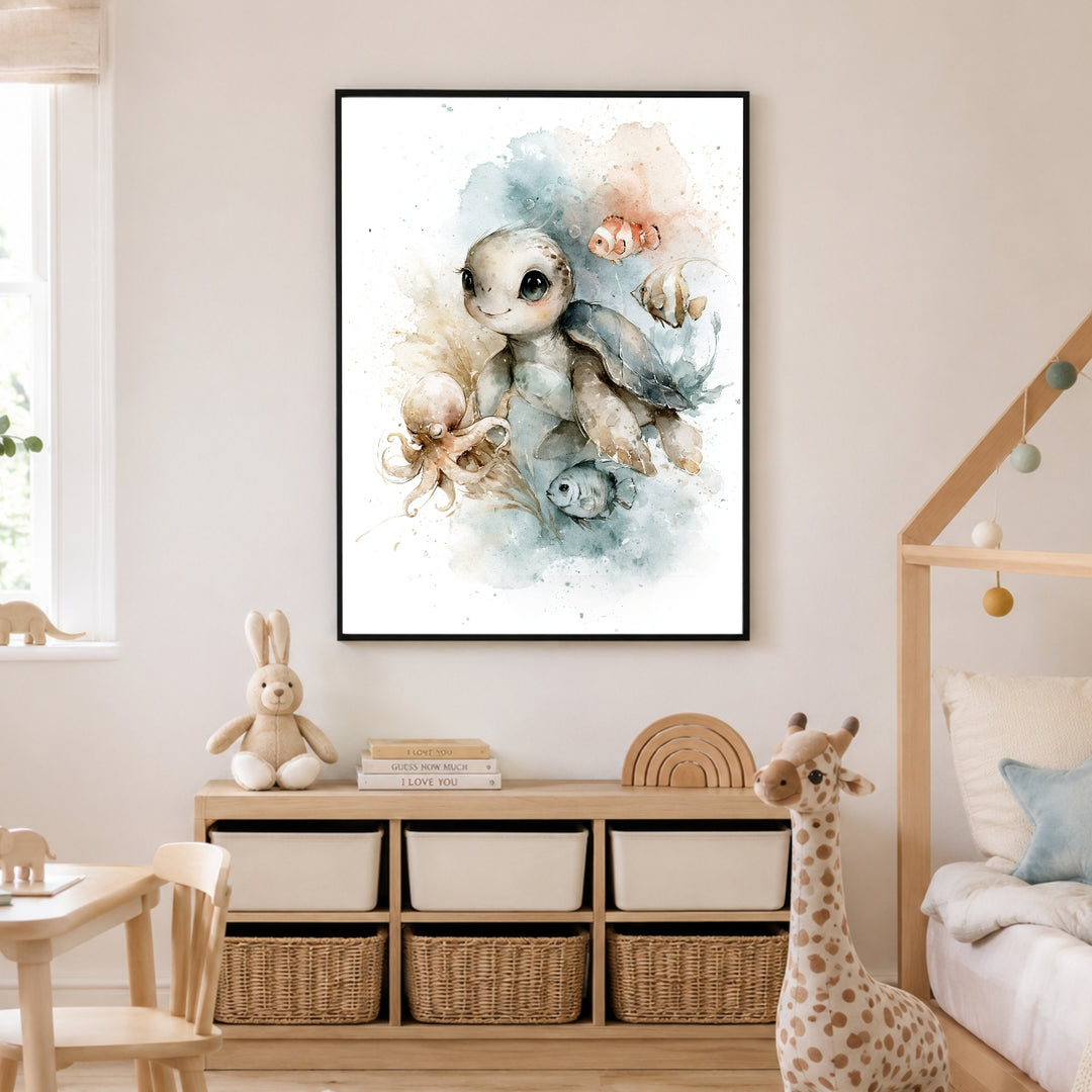 Kleine Meeresschildkröte mit Freunden Poster – Schwarzer Rahmen – Produktfoto