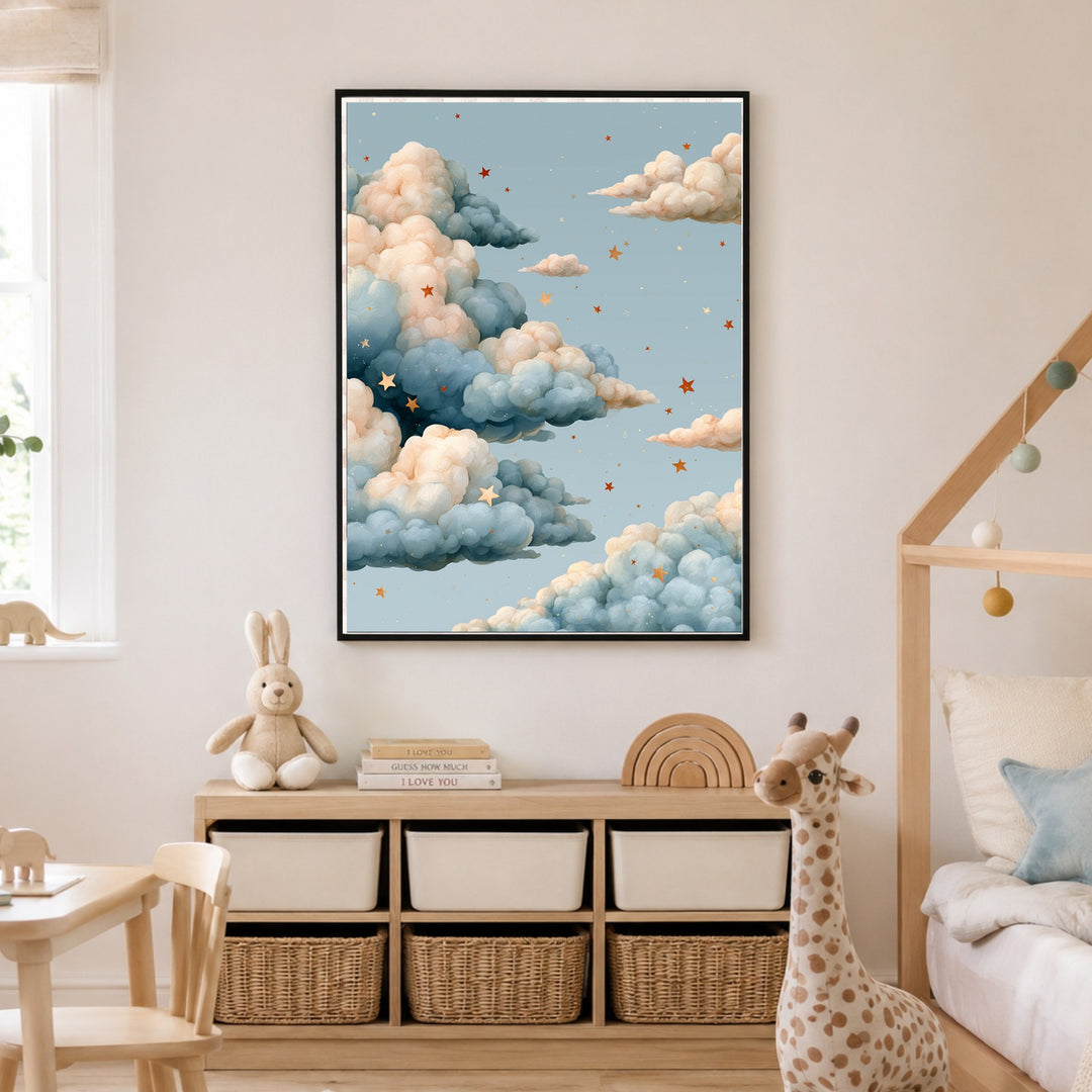 Wolken mit goldenen Sternen Poster – Schwarzer Rahmen – Produktfoto