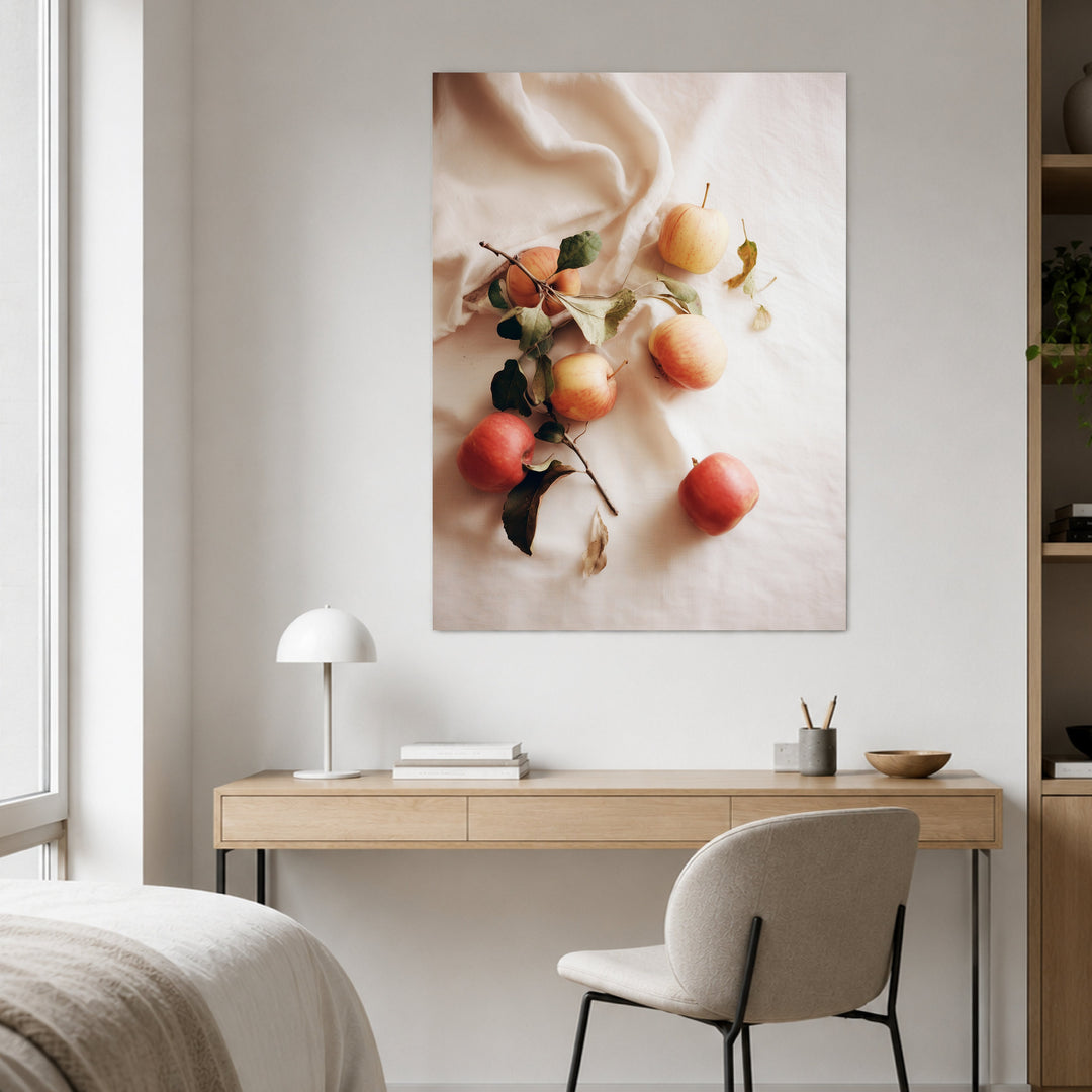 Äpfel auf weißem Leinen Poster – Ohne Rahmen – Produktfoto