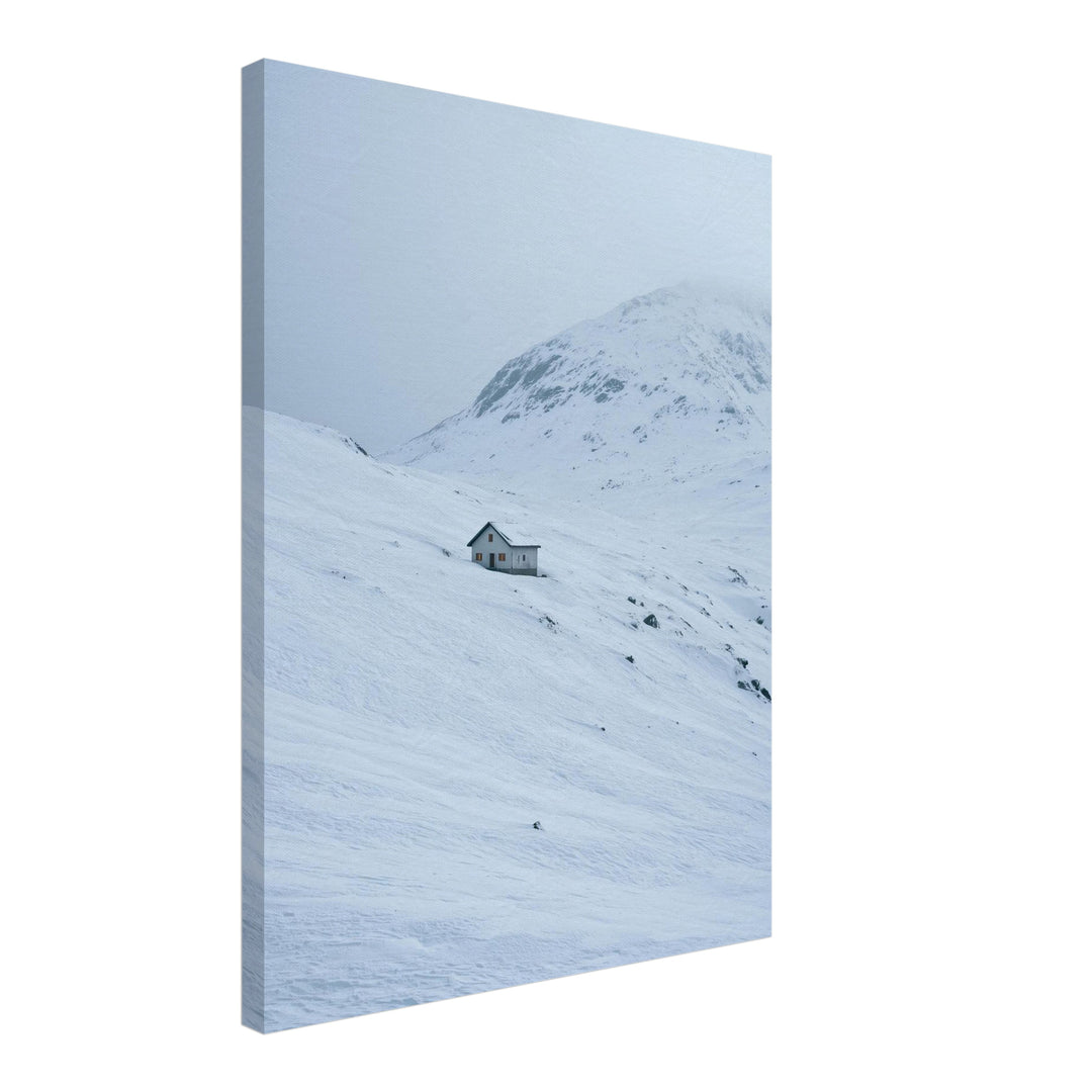 Einsame Hütte im Schnee Leinwandbild – Schräge Ansicht – Produktfoto