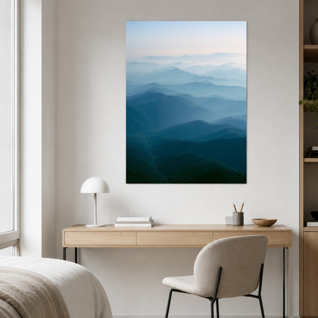 Blaue Bergwellen im Nebel Leinwandbild – Ohne Rahmen – Produktfoto