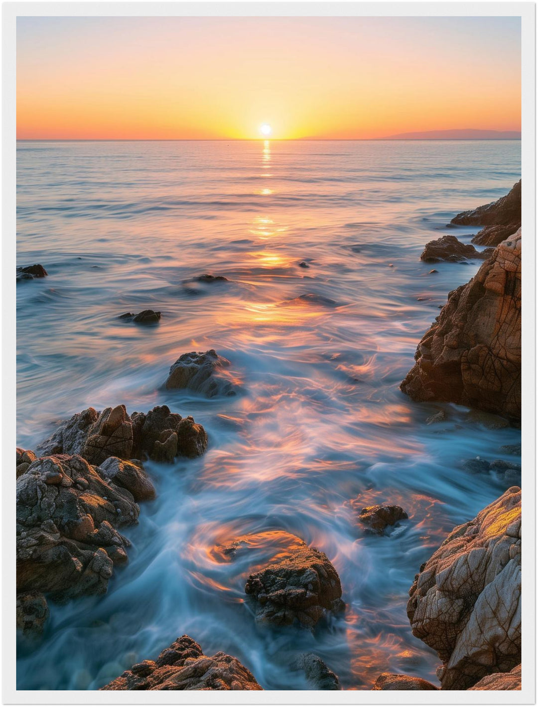 Goldenes Abendlicht am Meer Poster – Weißer Rahmen – Produktfoto