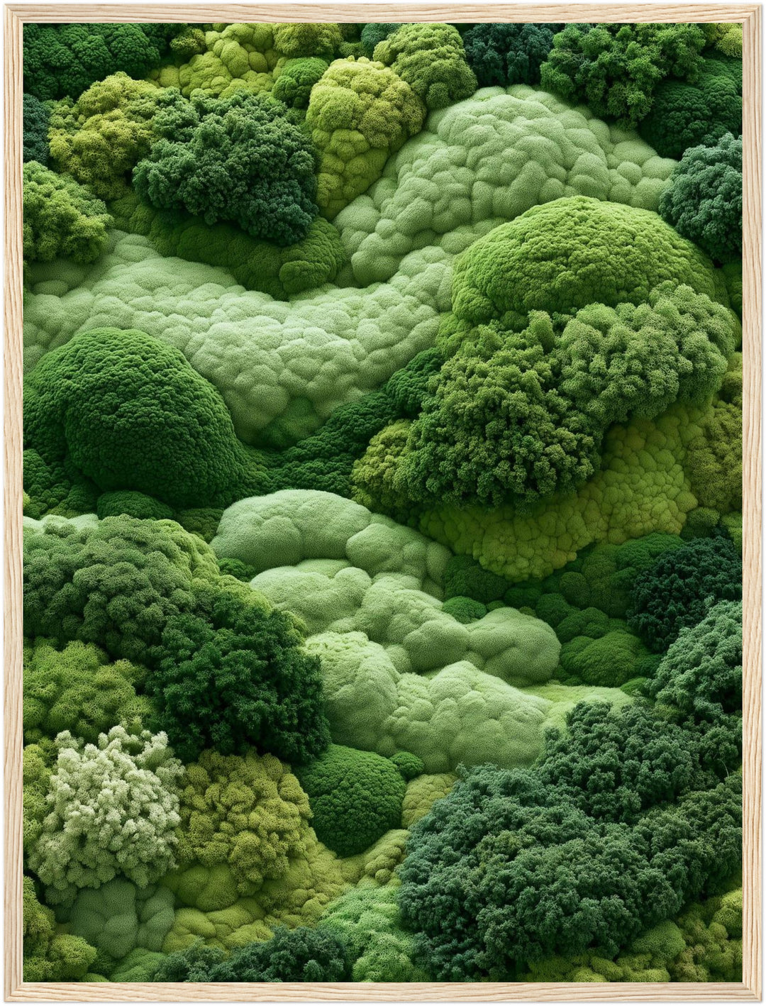 Grüne Hügelwelt im Nebel Poster – Holz natur Rahmen – Produktfoto
