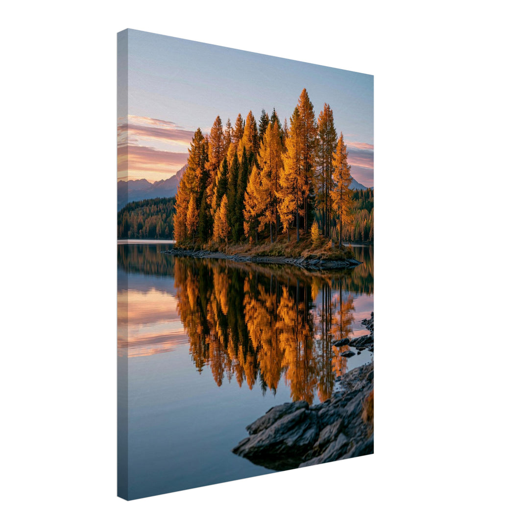 Goldener Lärchensee im Herbst Leinwandbild – Schräge Ansicht – Produktfoto