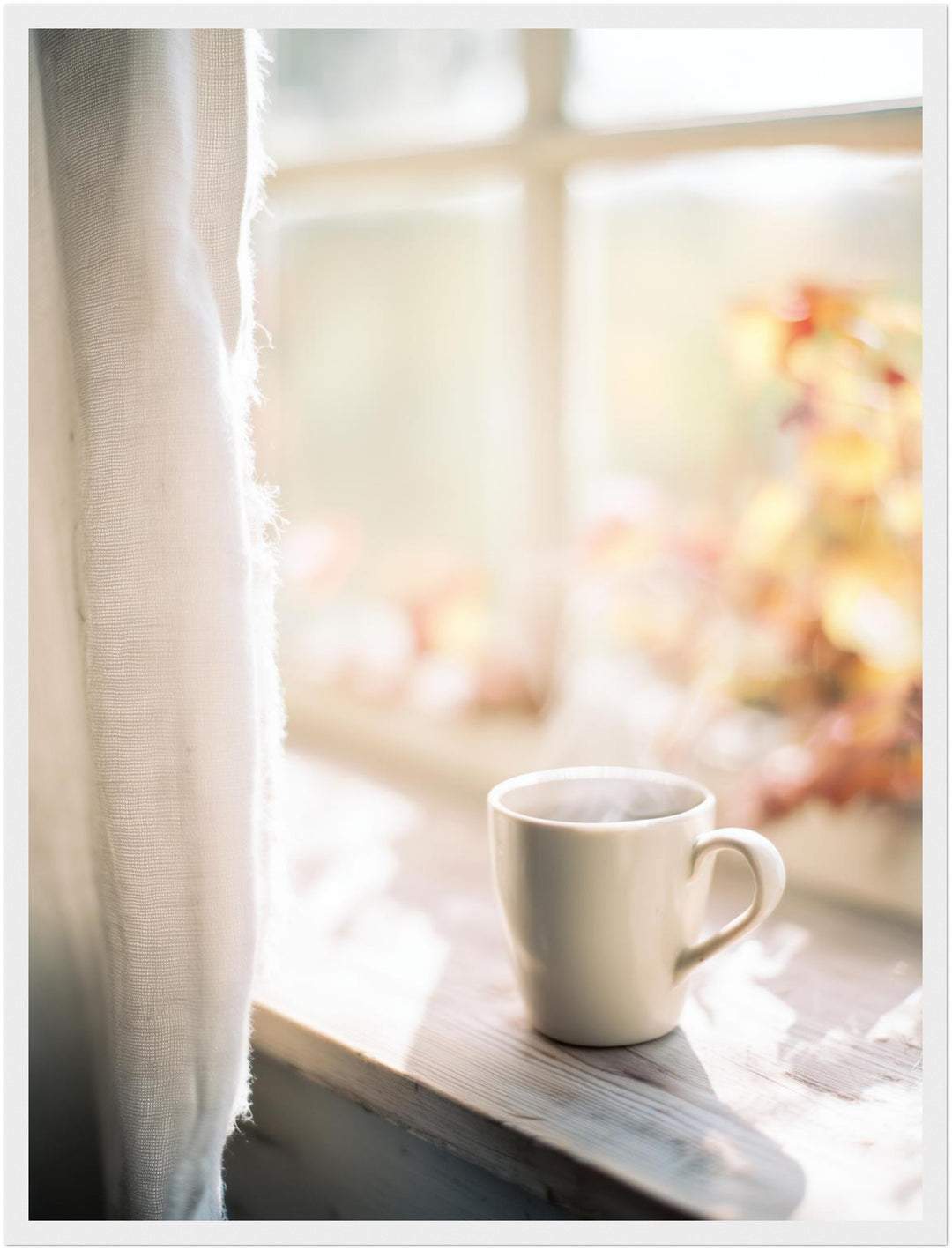 Stille Morgentasse am Fenster Poster – Weißer Rahmen – Produktfoto