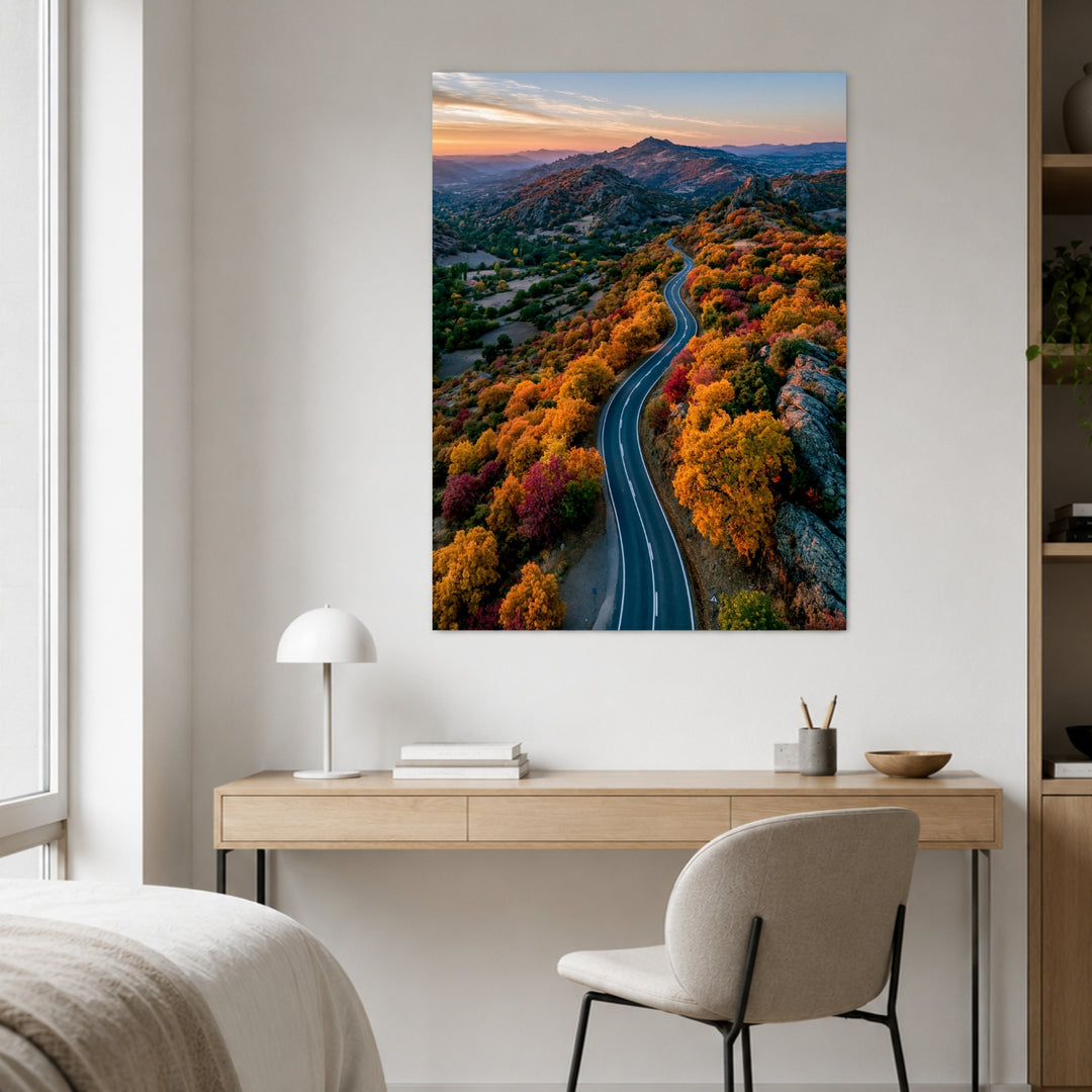 Herbststraße im Bergland Leinwandbild – Ohne Rahmen – Produktfoto