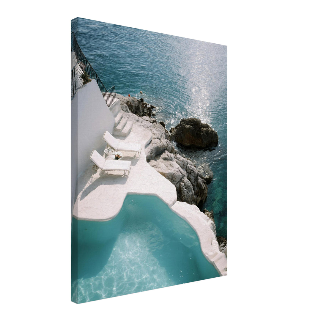 Weißer Pool am Meer Leinwandbild – Schräge Ansicht – Produktfoto