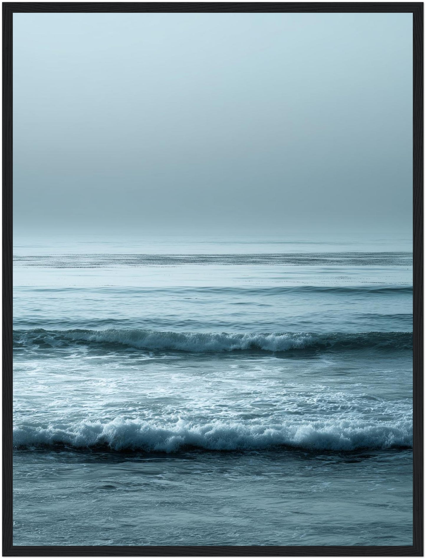 Ruhige Wellen im Nebel Poster