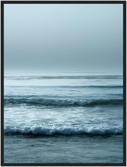 Ruhige Wellen im Nebel Poster