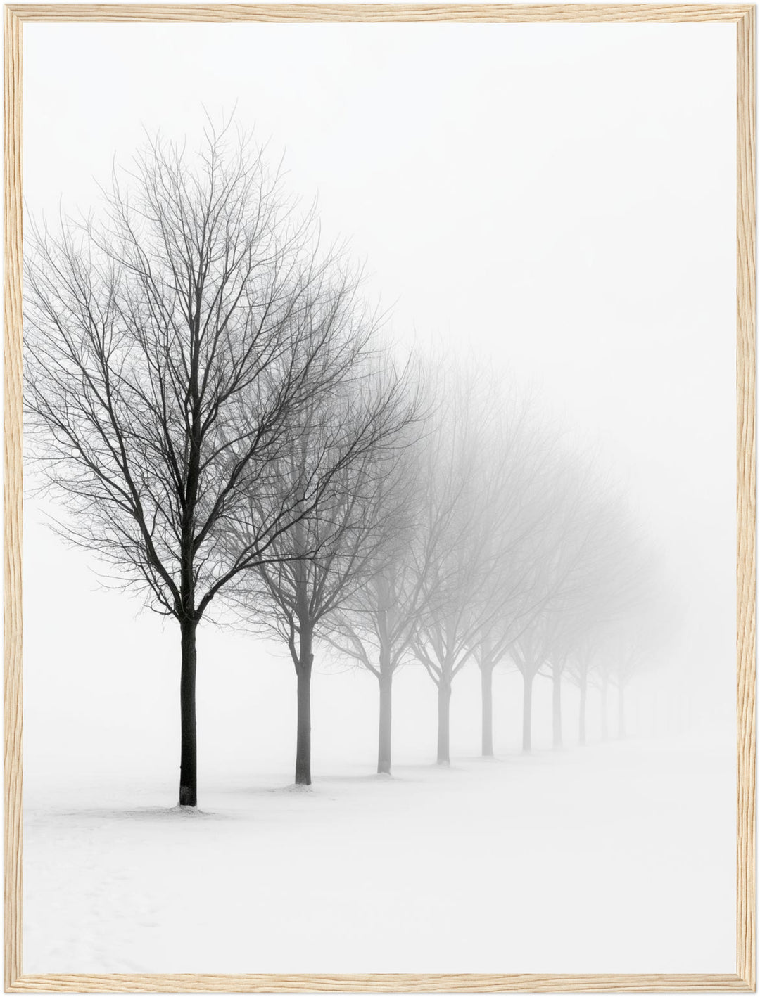Baumreihe im Winternebel Poster – Holz natur Rahmen – Produktfoto