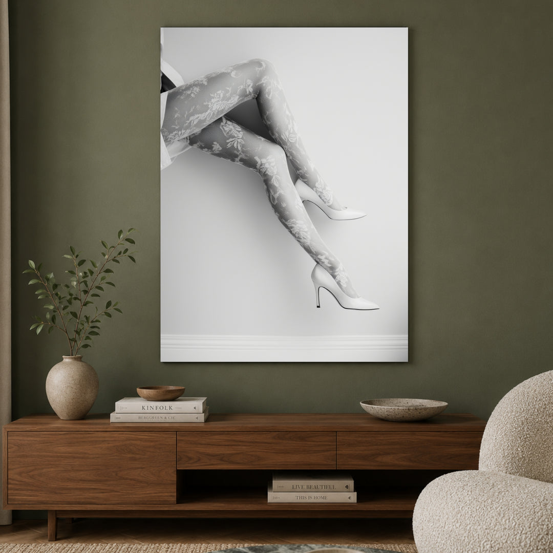 Spitzenstrümpfe mit weißen Pumps Poster – Ohne Rahmen – Produktfoto