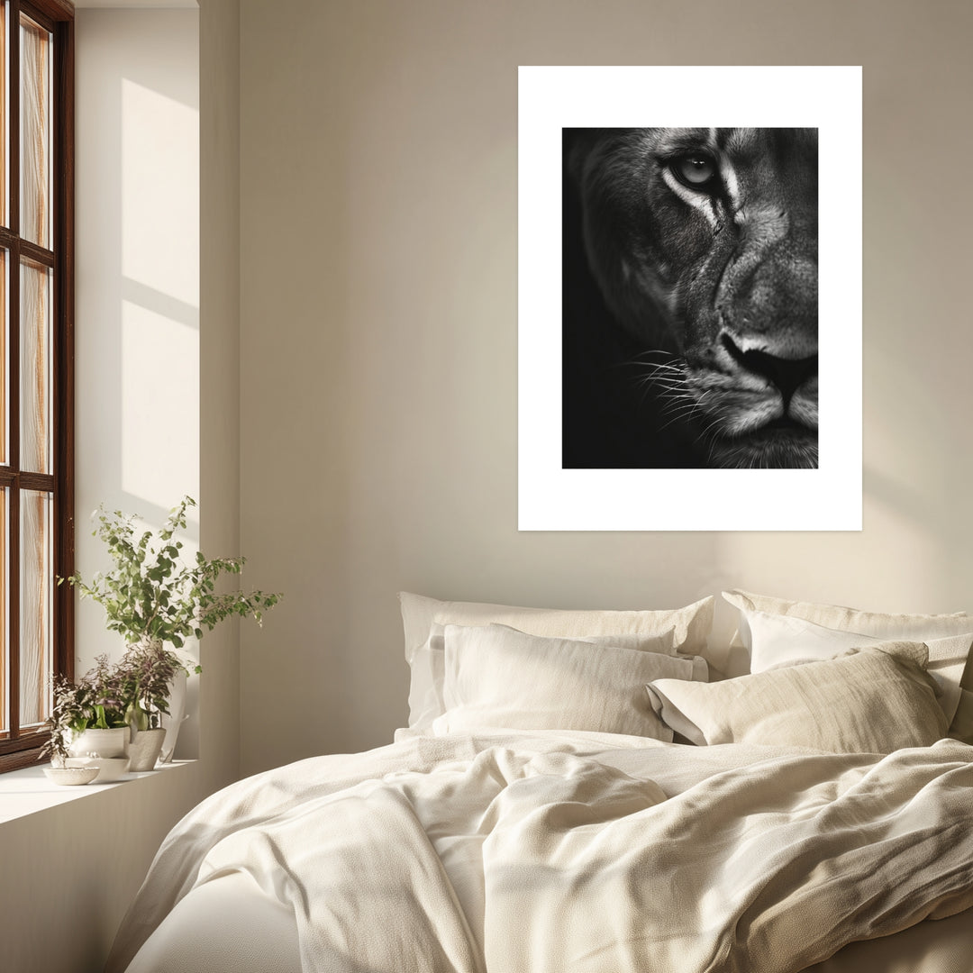 Löwenportrait Poster schwarz weiß – mattes Kunstdruck-Papier – Ansicht 3