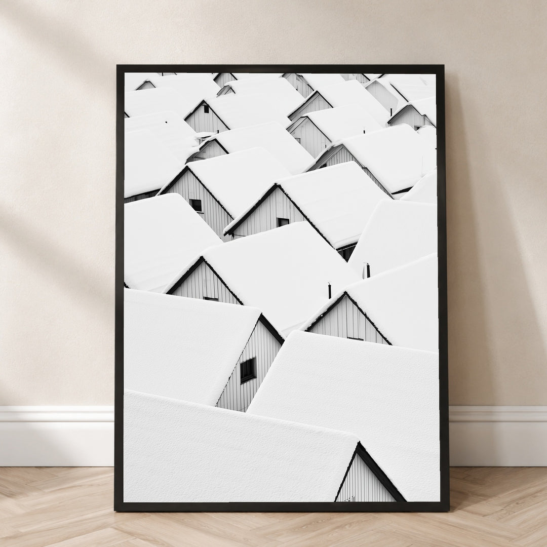 Verschneite Dächer im Winter Poster – Schwarzer Rahmen – Produktfoto