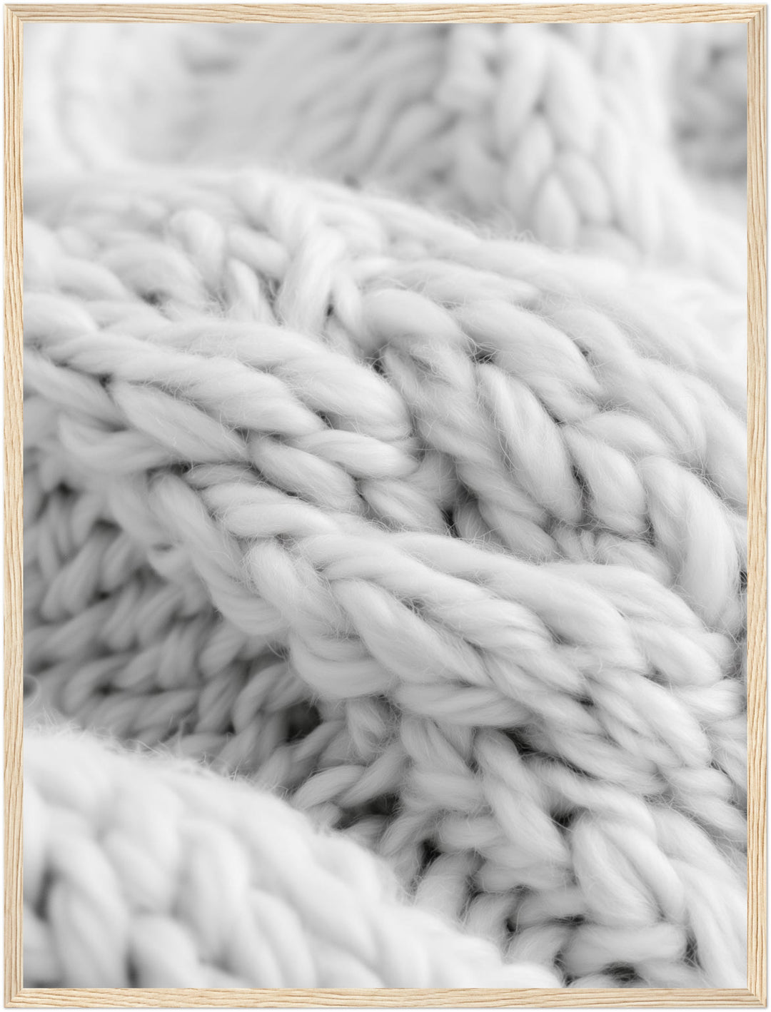 Strickmuster in weiß Poster – Holz natur Rahmen – Produktfoto