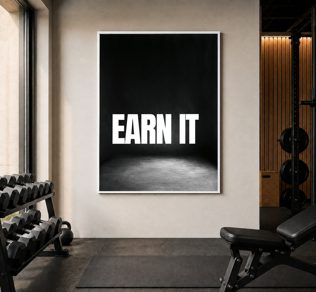 Earn It schwarz-weiß Typografie Poster – Weißer Rahmen – Produktfoto