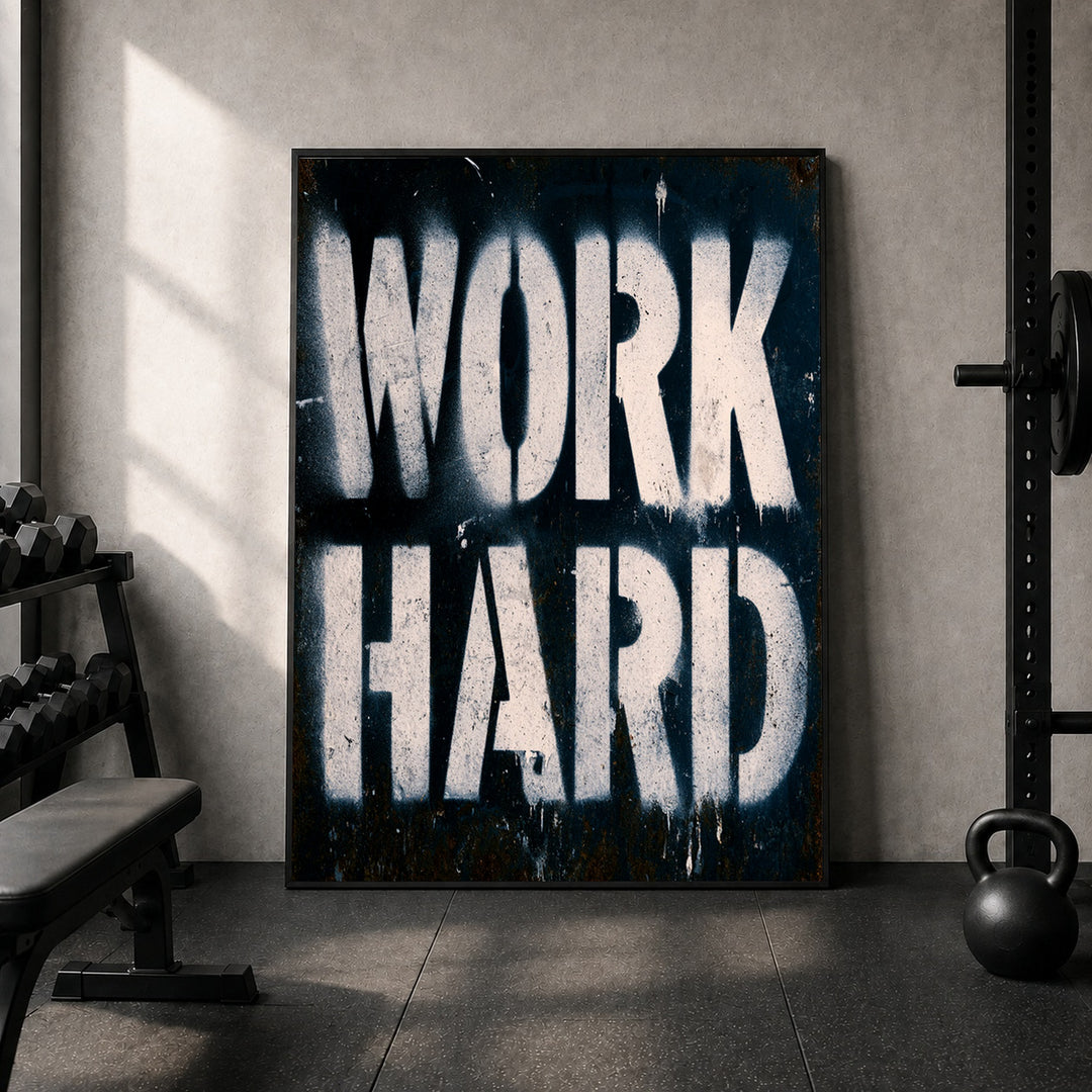 Work Hard Stencil Poster – Schwarzer Rahmen – Produktfoto