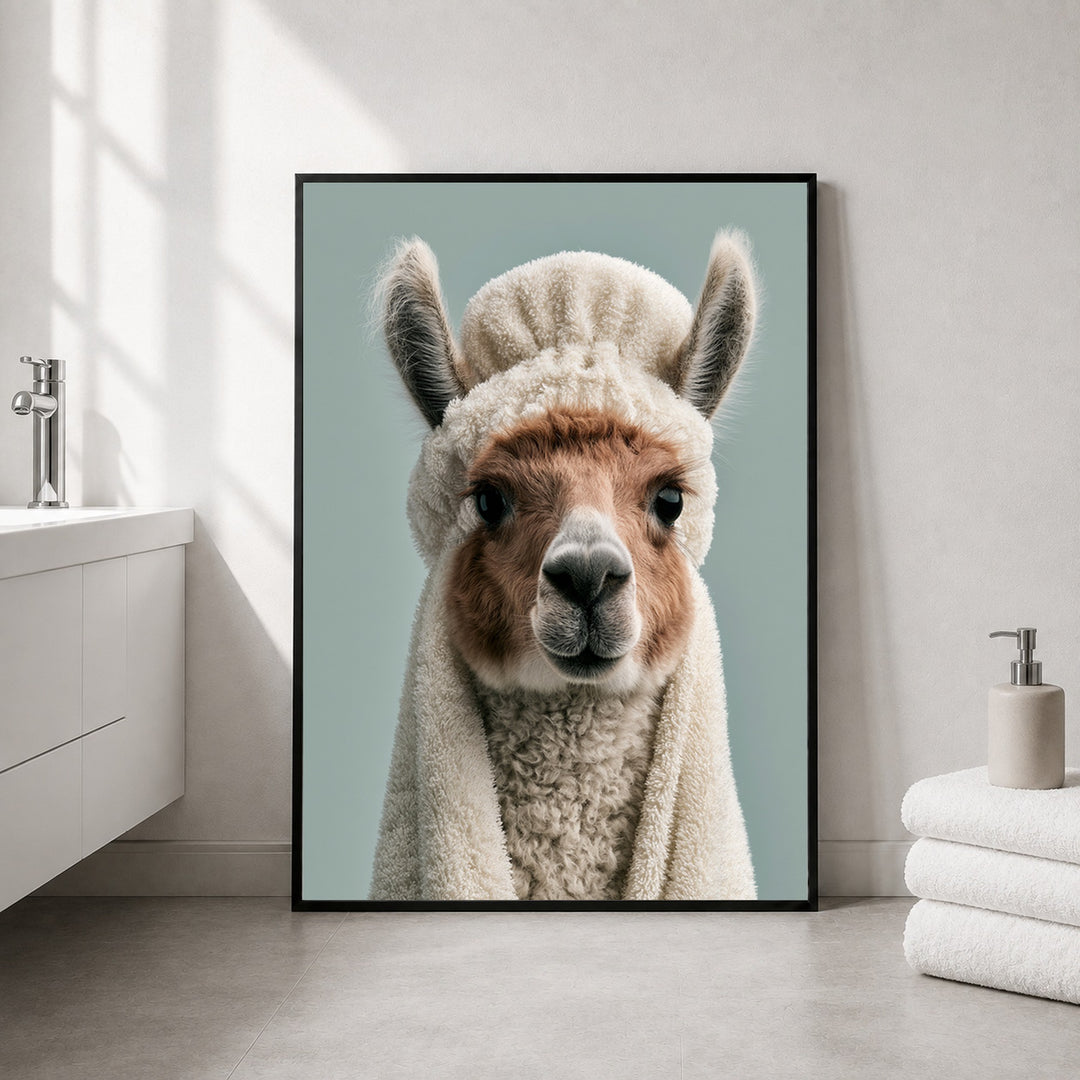 Alpaka Portrait Nahaufnahme Poster – Schwarzer Rahmen – Produktfoto