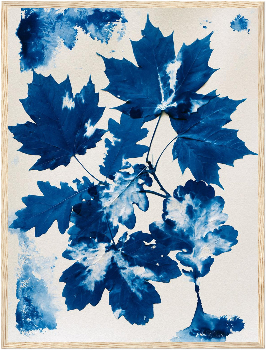 Blaue Blätter Cyanotypie Poster – Holz natur Rahmen – Produktfoto