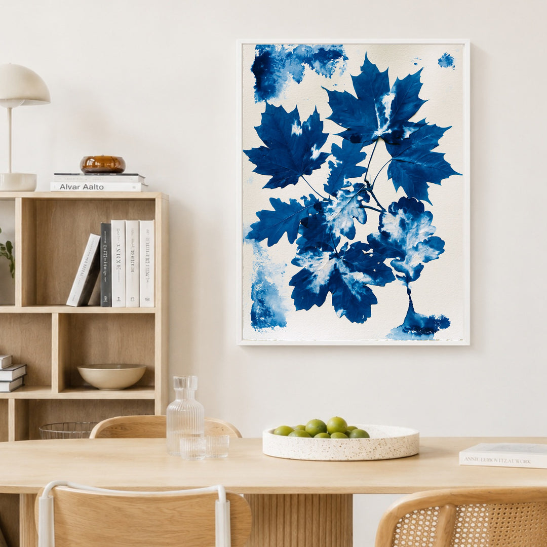Blaue Blätter Cyanotypie Poster – Weißer Rahmen – Produktfoto