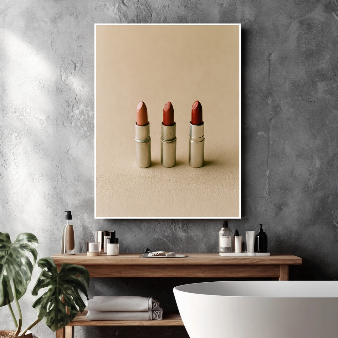 Drei Lippenstifte Nude Poster – Weißer Rahmen – Produktfoto