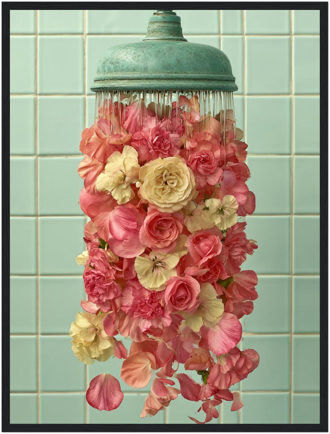 Duschkopf mit Rosen Poster – Schwarzer Rahmen – Produktfoto