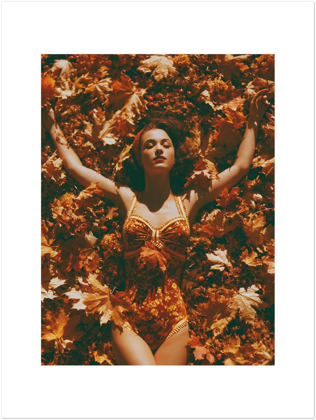 Frau in Herbstblättern Poster – Ohne Rahmen – Produktfoto