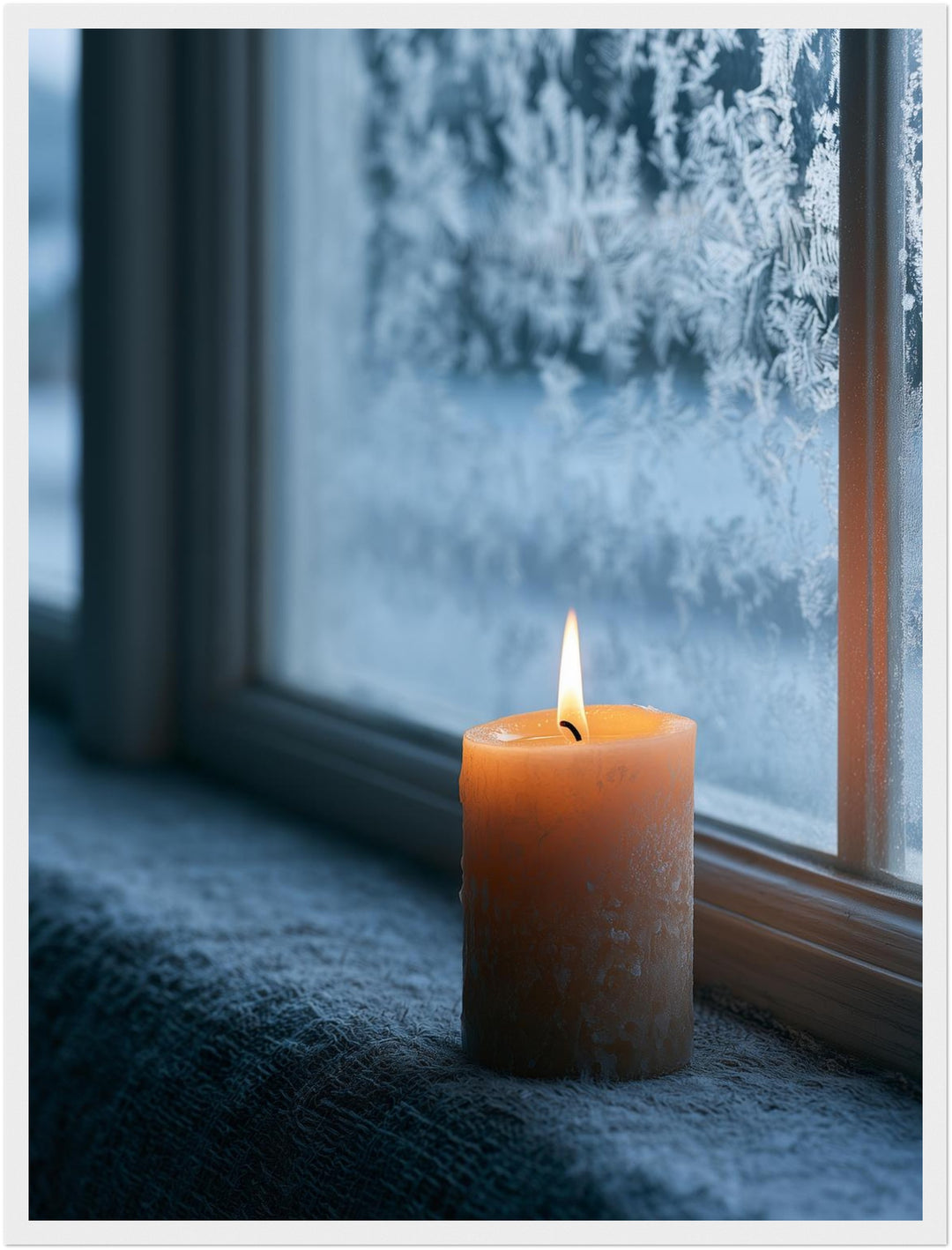 Kerze am Frostfenster Poster – Weißer Rahmen – Produktfoto