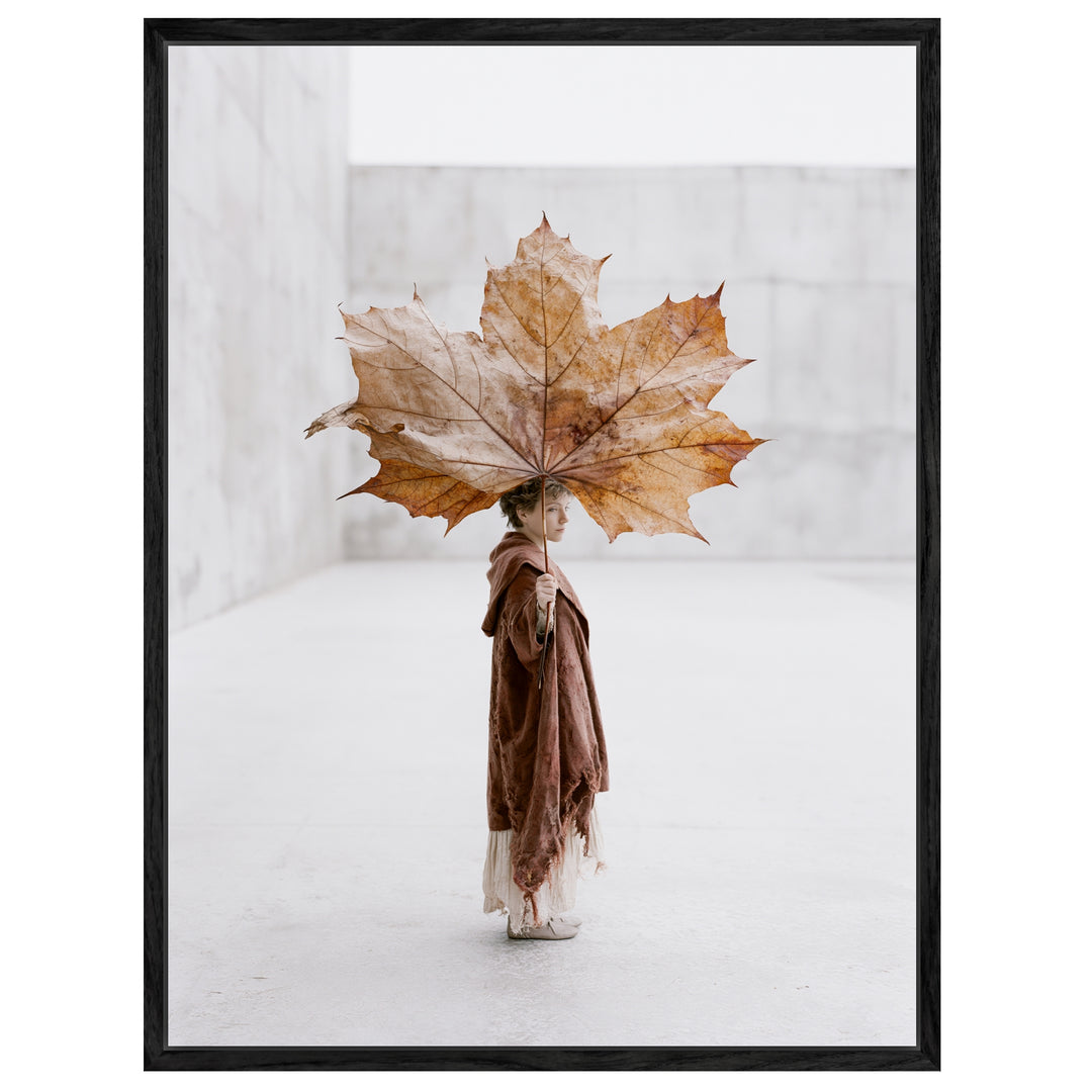 Kind mit Ahornblatt-Schirm Leinwandbild – Leinwandbild