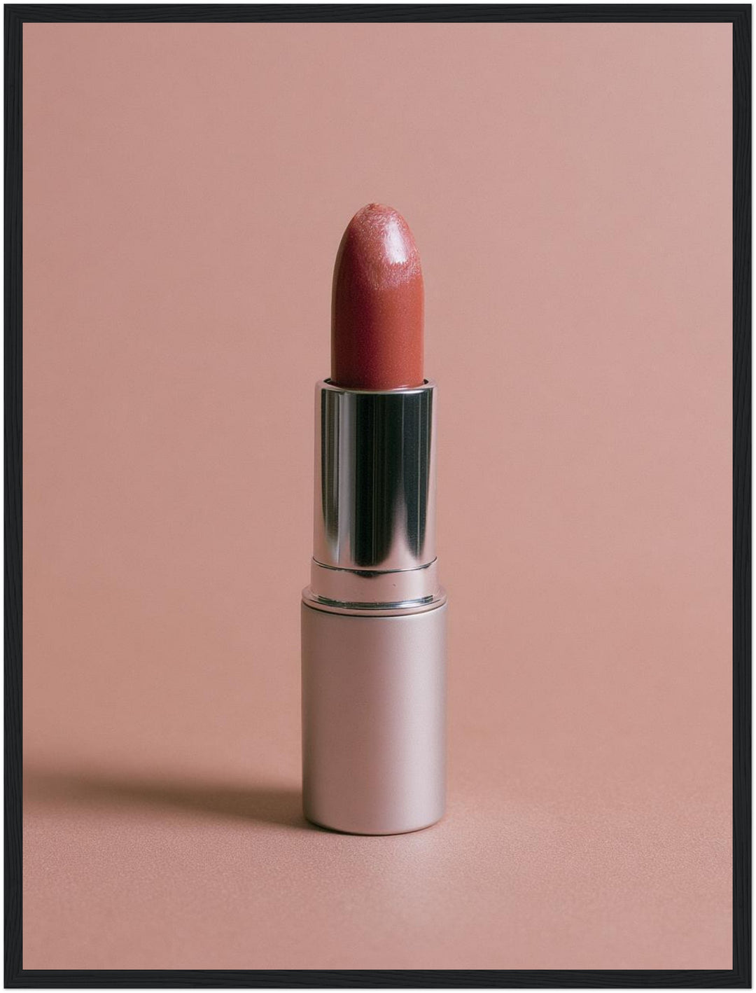 Lippenstift Nude Stillleben Poster – Schwarzer Rahmen – Produktfoto