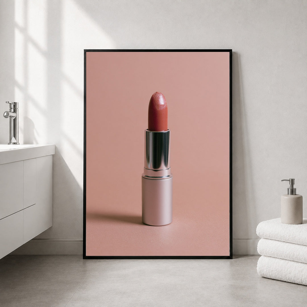Lippenstift Nude Stillleben Poster – Schwarzer Rahmen – Produktfoto