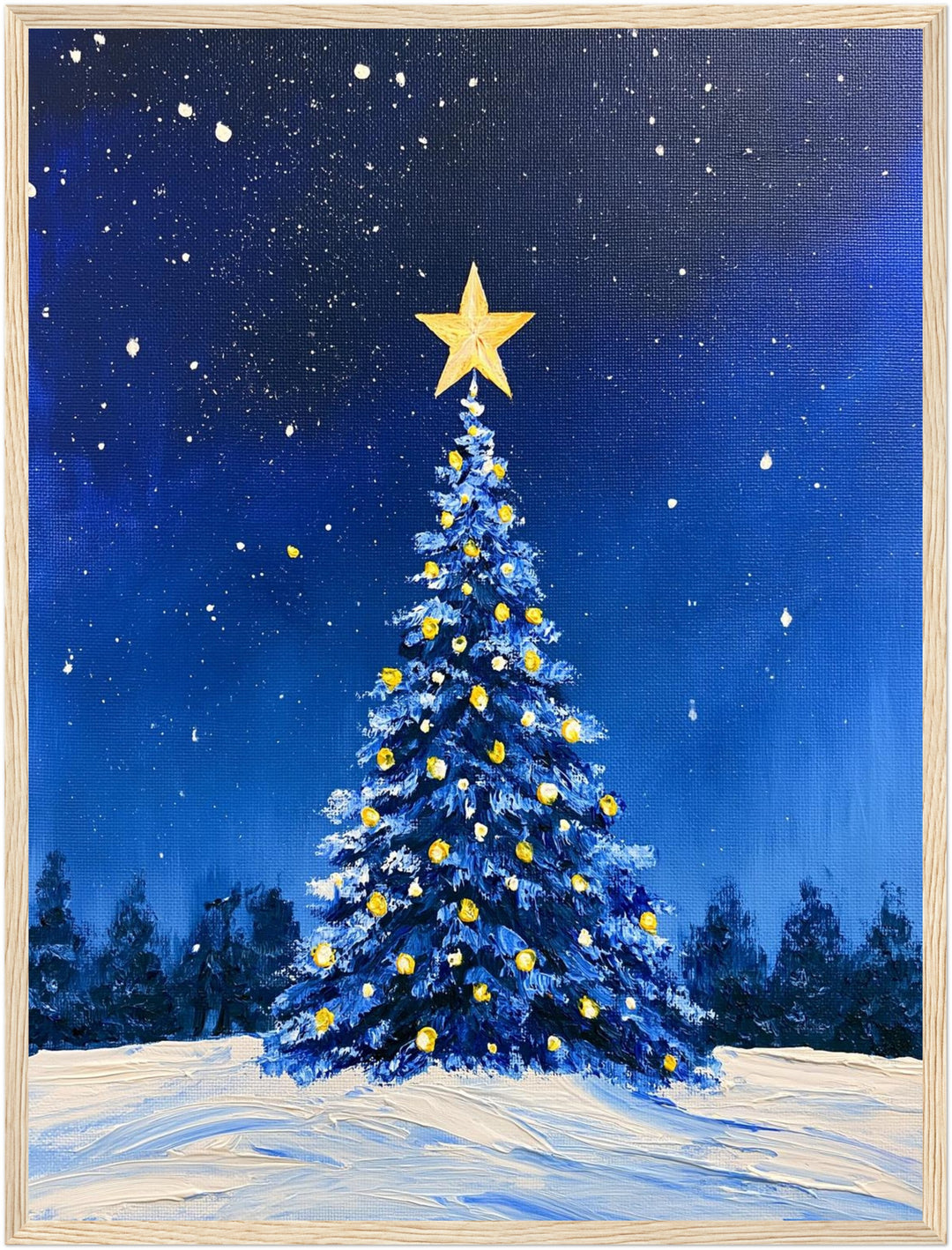 Blauer Weihnachtsbaum im Schnee Poster – Holz natur Rahmen – Produktfoto