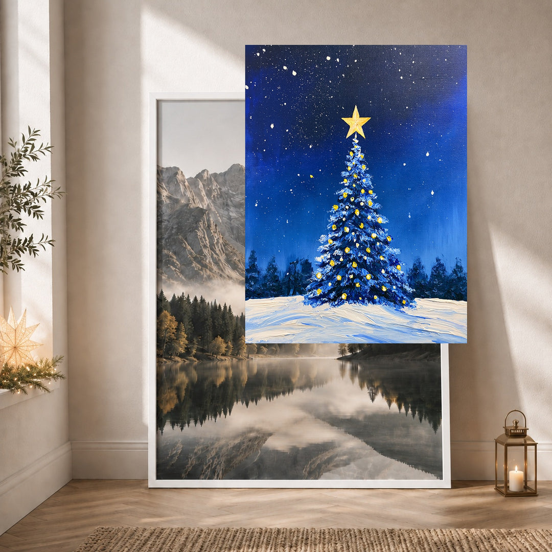 Blauer Weihnachtsbaum im Schnee Poster – Weißer Rahmen – Produktfoto