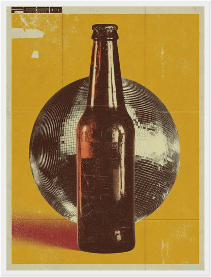 Bierflasche vor Discokugel Poster