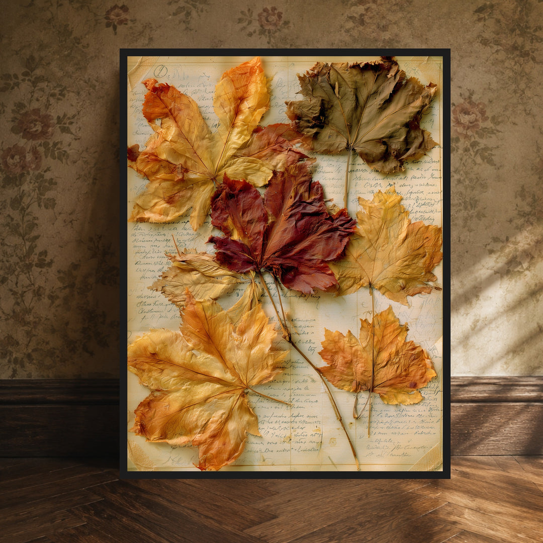 Herbstblätter auf altem Papier Poster – Schwarzer Rahmen – Produktfoto