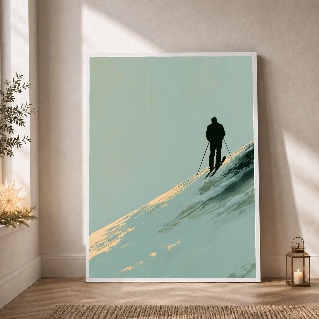 Skifahrer im Winterlicht Poster – Weißer Rahmen – Produktfoto
