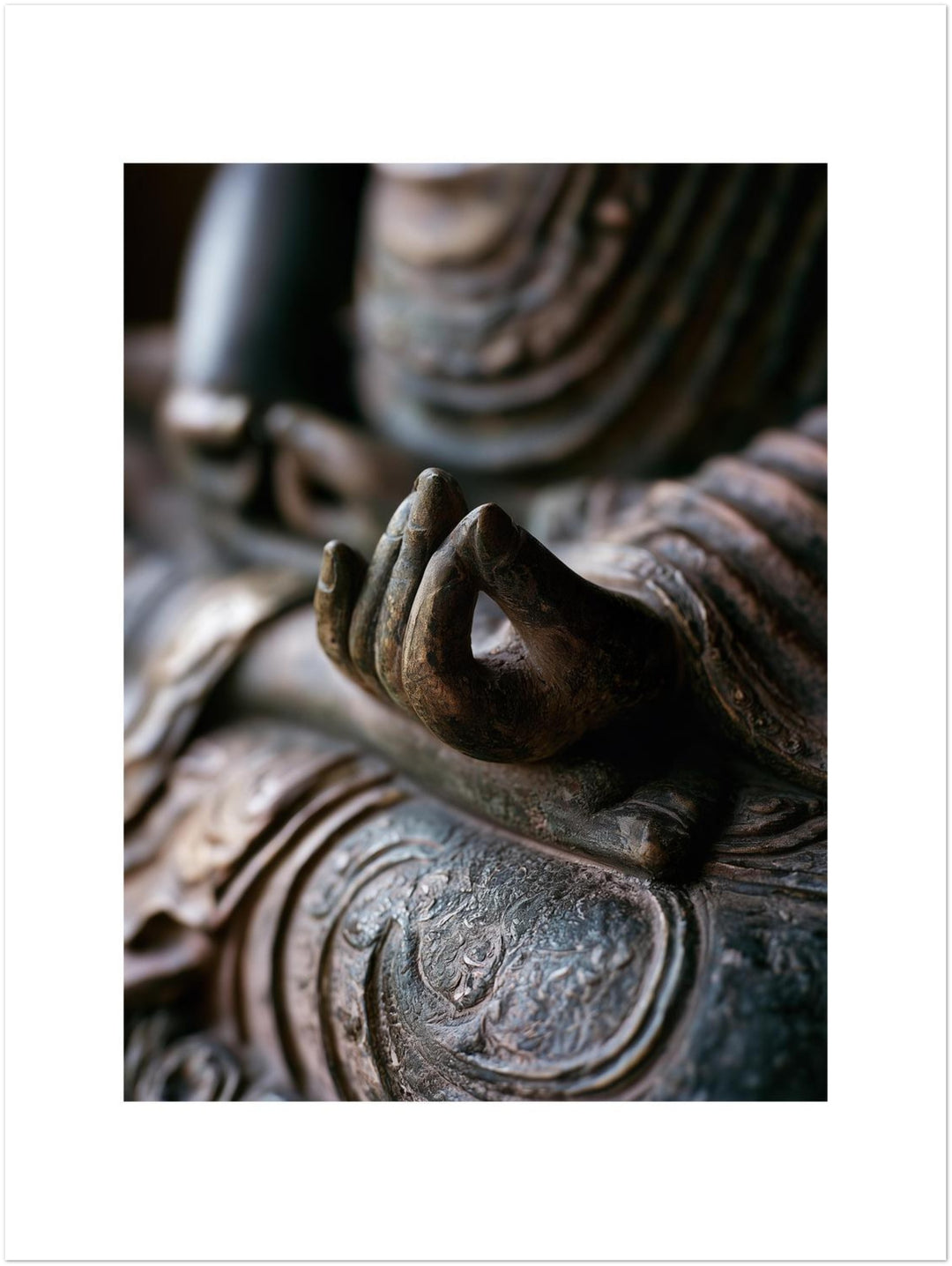 Mudra in Bronze Poster – Ohne Rahmen – Produktfoto